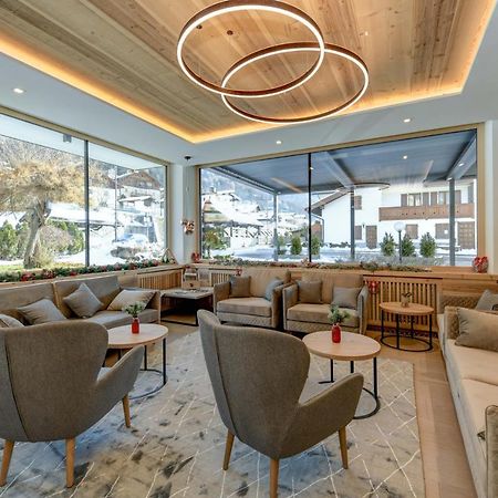 Bepy Hotel Garni Giustino ภายนอก รูปภาพ