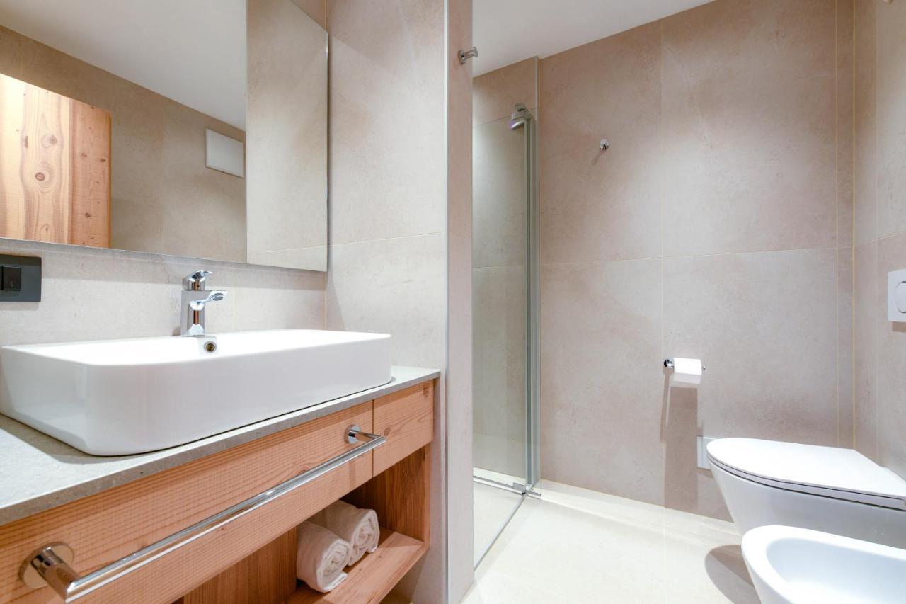 Bepy Hotel Garni Giustino ภายนอก รูปภาพ