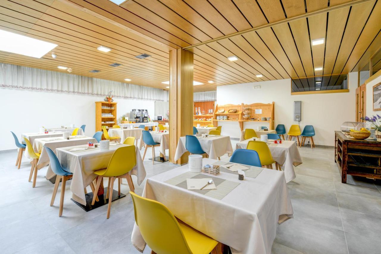 Bepy Hotel Garni Giustino ภายนอก รูปภาพ