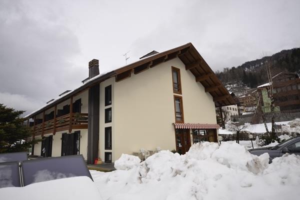 Bepy Hotel Garni Giustino ภายนอก รูปภาพ