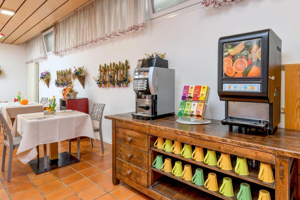 Bepy Hotel Garni Giustino ภายนอก รูปภาพ
