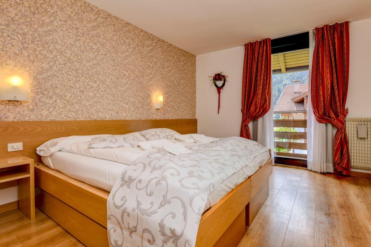 Bepy Hotel Garni Giustino ภายนอก รูปภาพ